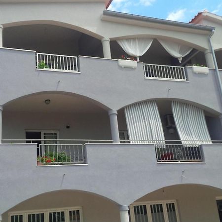 Apartment Gold & Gray ซาดาร์ ภายนอก รูปภาพ