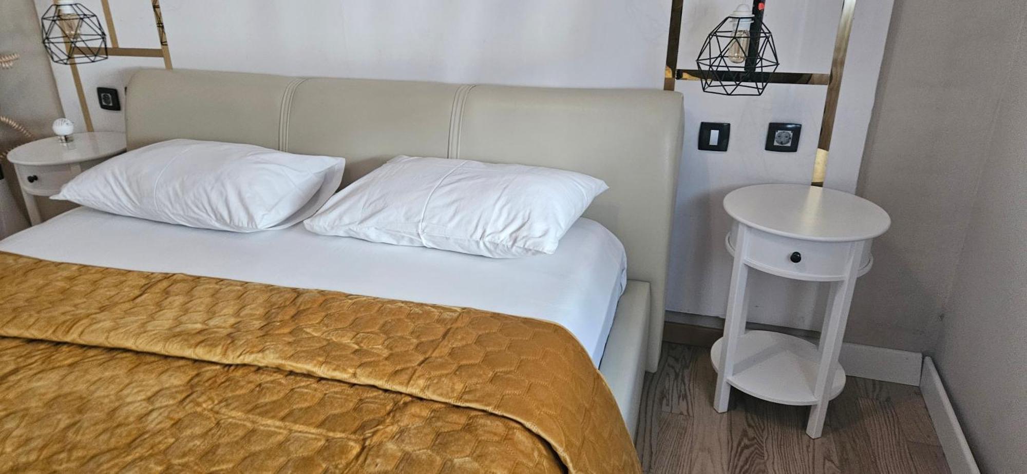 Apartment Gold & Gray ซาดาร์ ภายนอก รูปภาพ