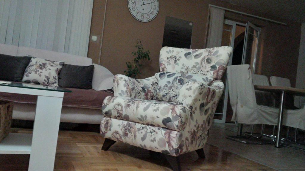 Apartment Gold & Gray ซาดาร์ ภายนอก รูปภาพ