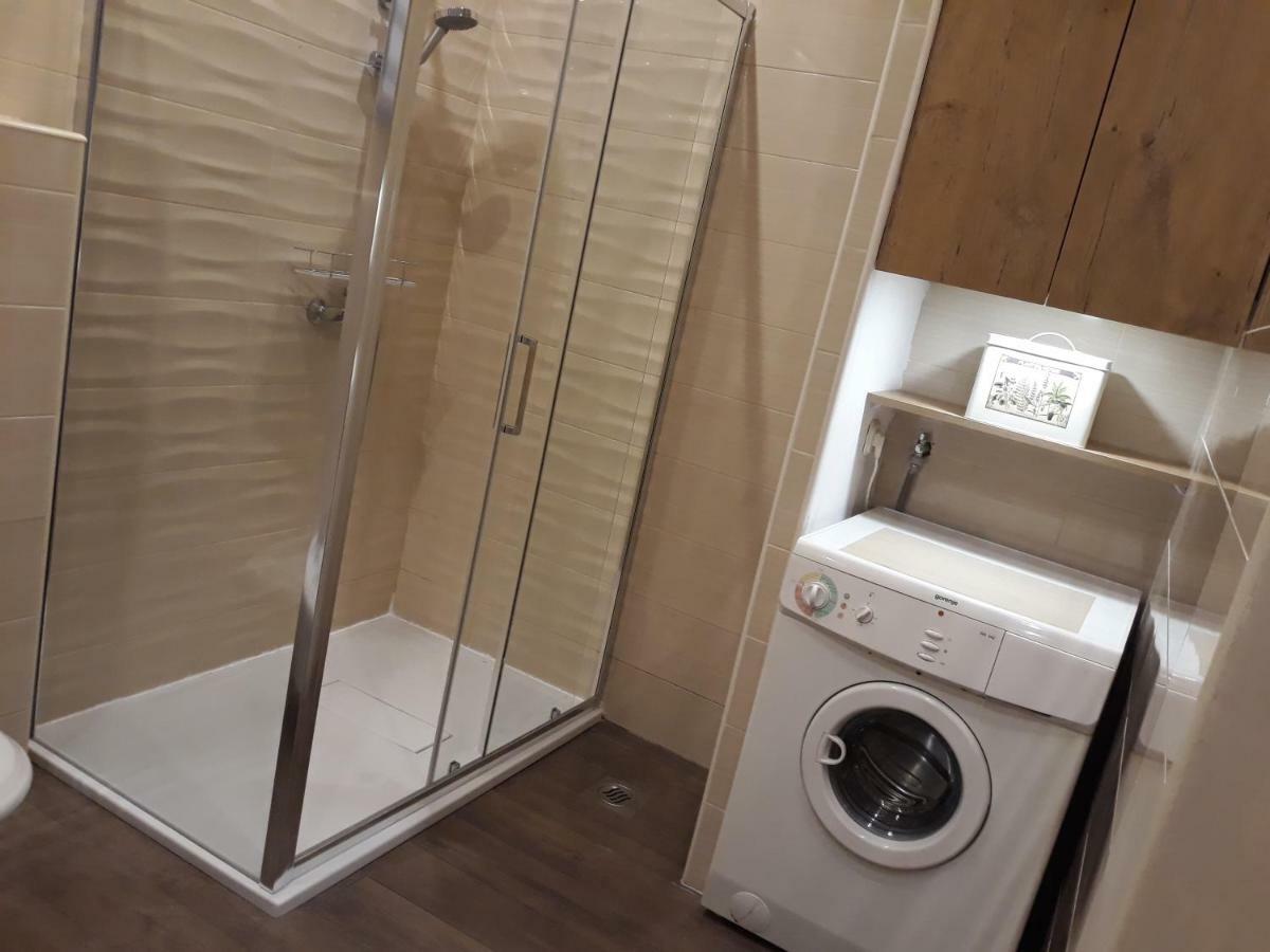Apartment Gold & Gray ซาดาร์ ภายนอก รูปภาพ