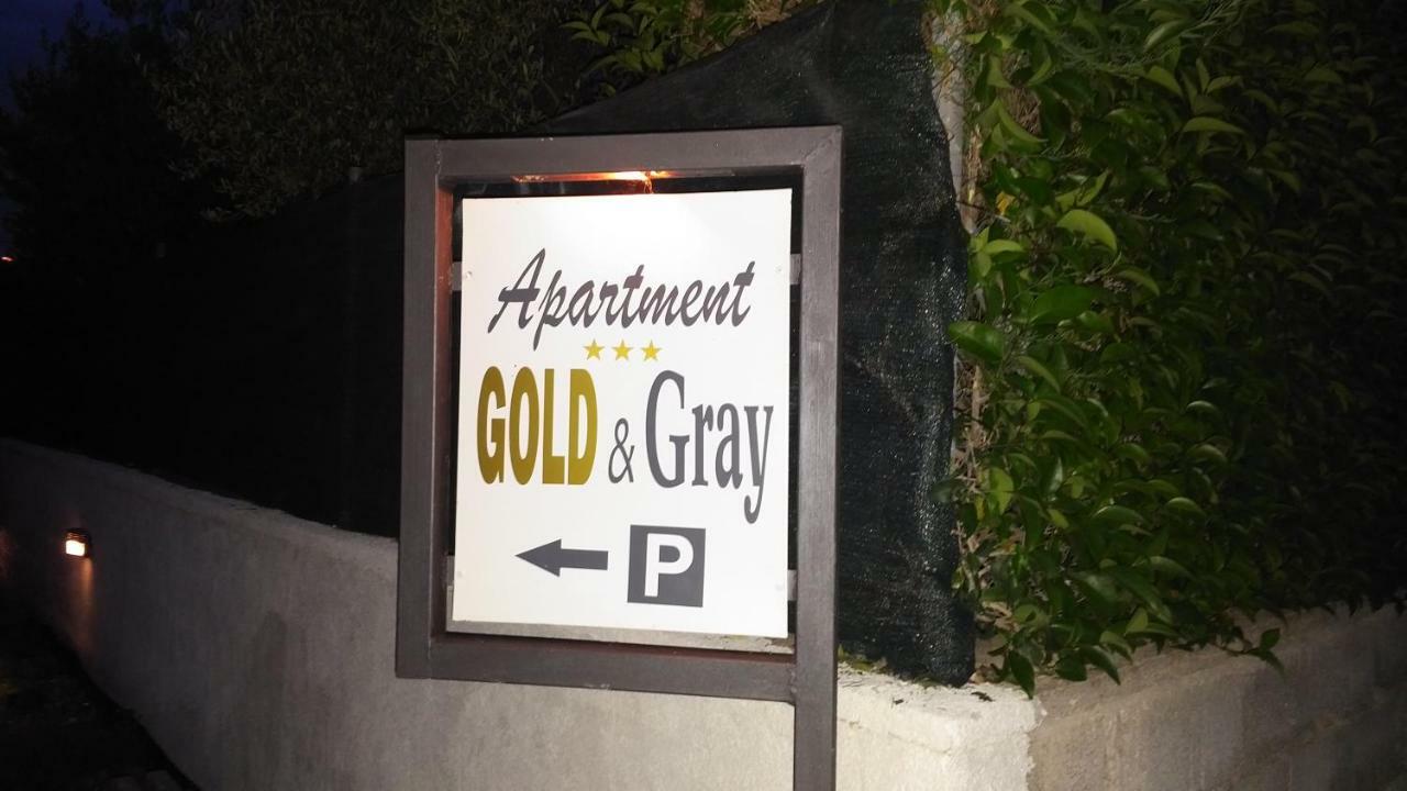 Apartment Gold & Gray ซาดาร์ ภายนอก รูปภาพ